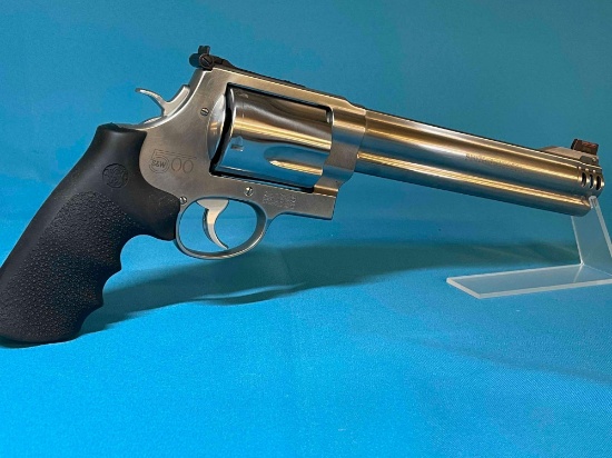 Smith & Wesson 500 Revolver 8 3/8? barrel stainless S/N CTV6108