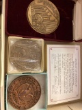 Commemorative medals reserve officers met opera house
