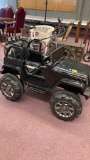 Jeep style Power Wheel appears to be no charger