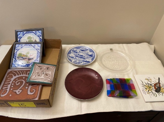 1 flat coasters, trivets, Lalique plate