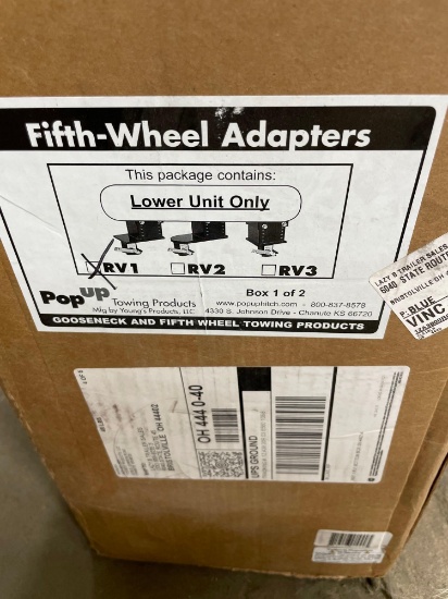 Fifth wheel adapter lower unit