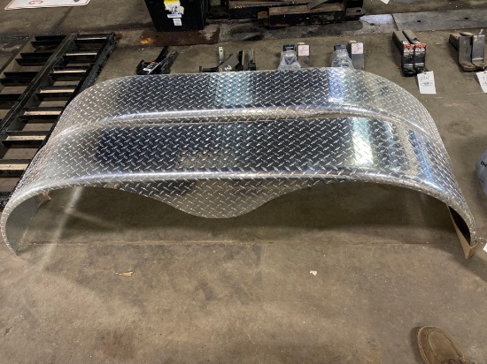 (2) diamond plate fenders
