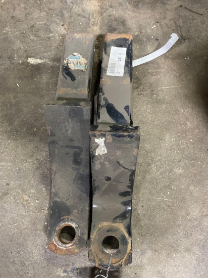 pair of hitches