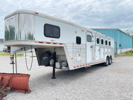 2006 Hart 4-Horse 26ft Trailer with Living Qtrs.