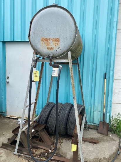 Gravity fuel tank