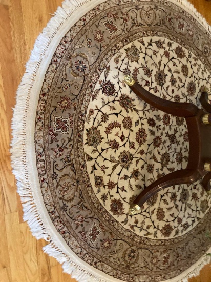 Matching wall rugs 6 foot round 3 x 5?
