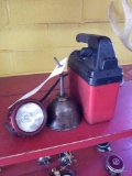 Hunting lamp, oil can
