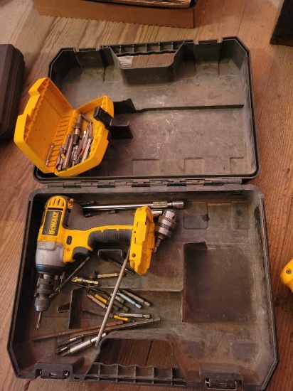 DeWalt 18v impact and bit set