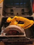 DeWalt 18v circular saw with case, no battery