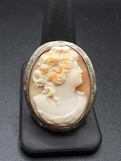 Estate vintage hand carved shell cameo pin