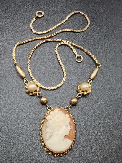 Vintage 1940s gold filled shell cameo necklace
