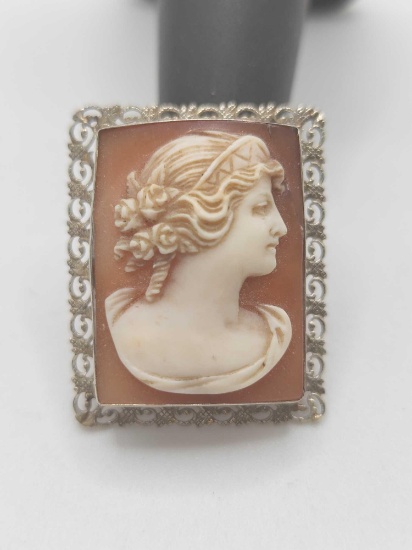 14k gold vintage carved cameo pin / pendant