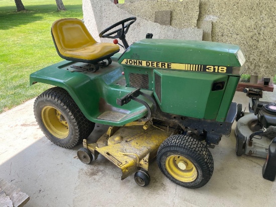 John Deere 318 hydro lawn tractor