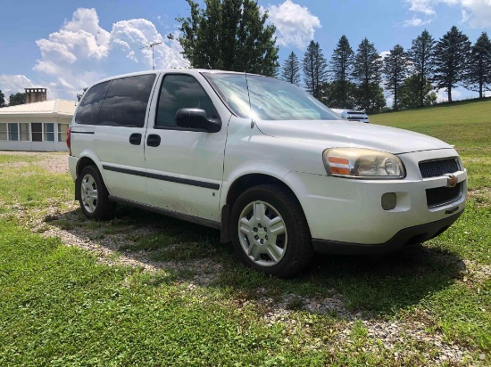 2008 Chevrolet Uplander. 3rd row seating. 110,350 miles. Runs