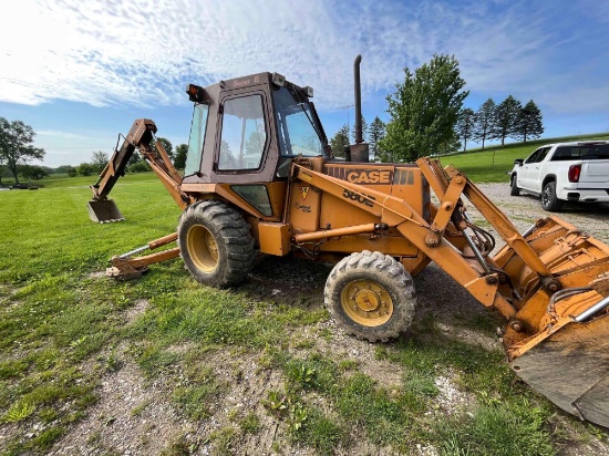 Case 580E 4x4 Backhoe