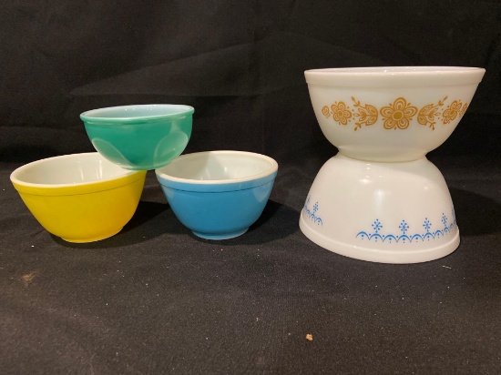 Pyrex Bowls