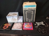 Percolator, yogurt maker, trivets, Veggetti pro