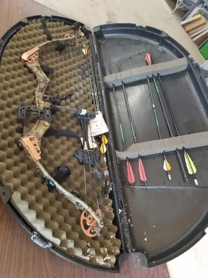 Merlin compound bow with case