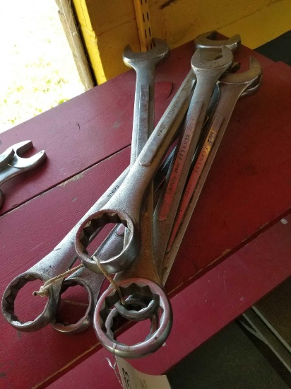 Large set of wrenches, up to 2in