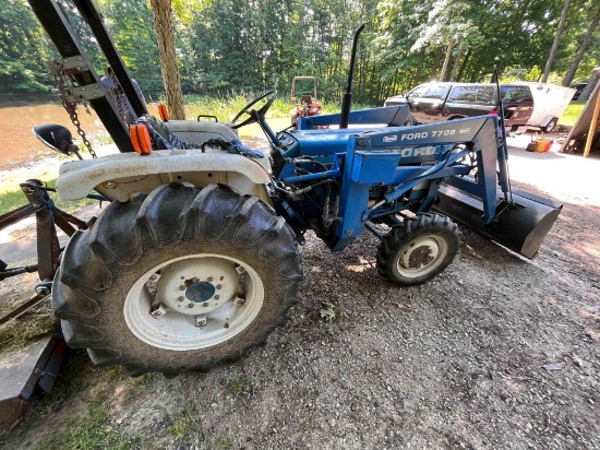 ONE OWNER FORD 1910 4x4 TRACTOR WITH 770B LOADER