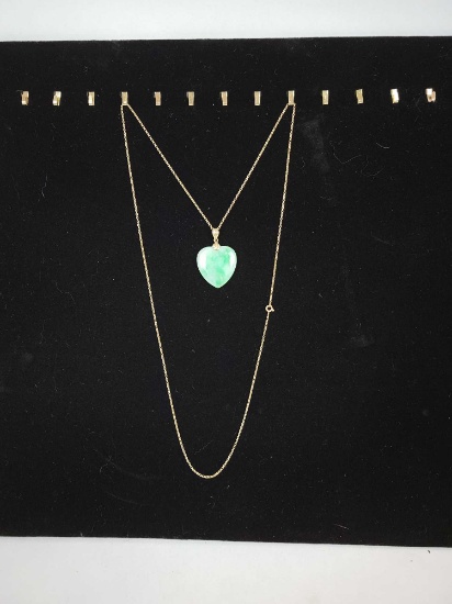 14k and jade heart necklace 6.5 grams