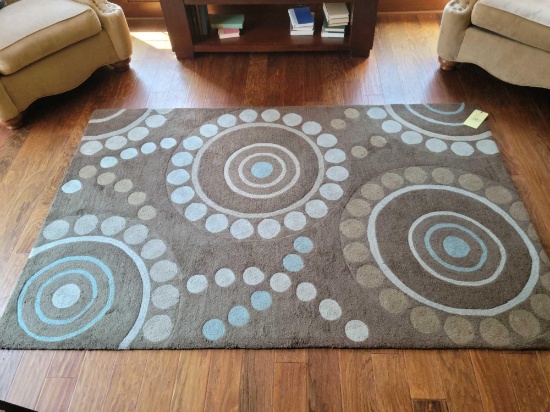 Dayln area rug