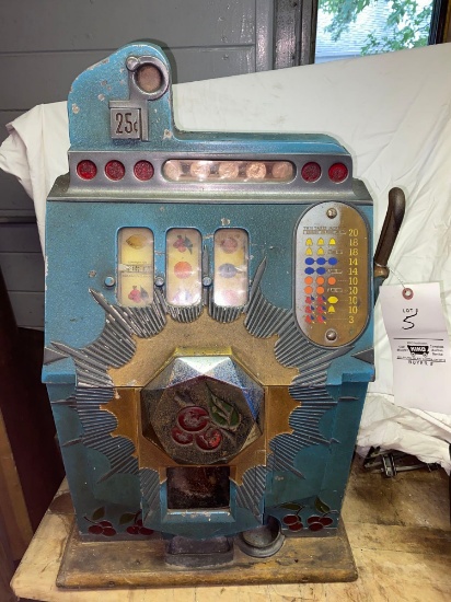 25 Cent Slot Machine - Mills Novelty Co