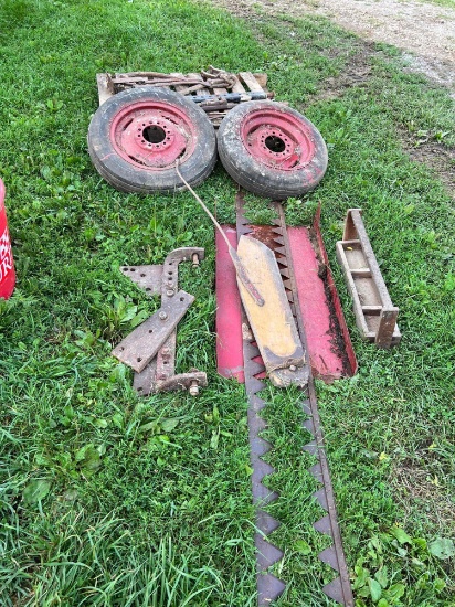 One lot of miscellaneous items, some items include antique wrenches.