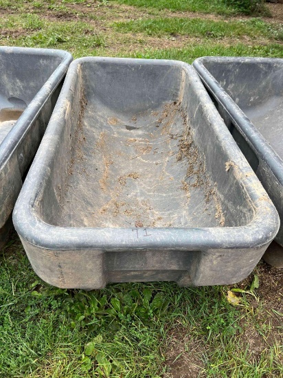 Poly feed bunk