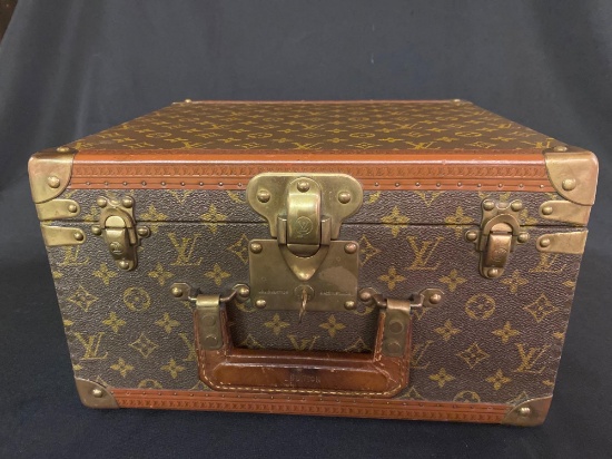 Louis Vuitton travel hat box, made in France. Has "H3" marked key. 14.25" wide x 13.5" tall x 8.25"