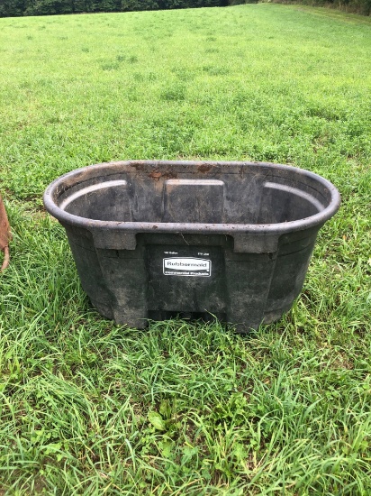 100 gallon Rubbermaid water trough