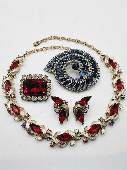 Rhinestone lot: necklace, earrings and pins