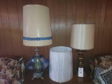 2 Large Lamps w/ Extra Shade
