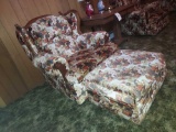 Floral Lounge Chair with Fouton