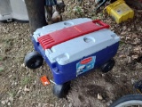 Rubbermaid anything goes rolling cooler