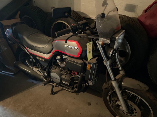 1985 Honda Sabre 700 motorcycle