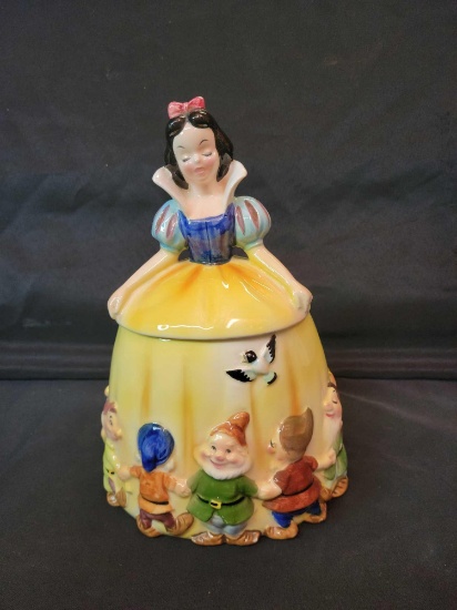 Walt Disney Productions Snow White cookie jar
