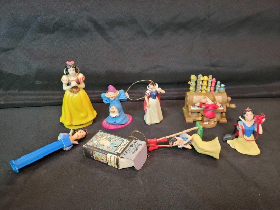 Assorted plastic Snow White ornaments, figures, Pez dispenser