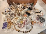 Vintage costume jewelry lot, unsorted
