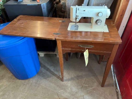 Singer Sewing Machine