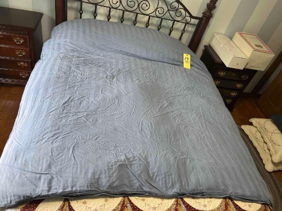 Queen size down filled comforter