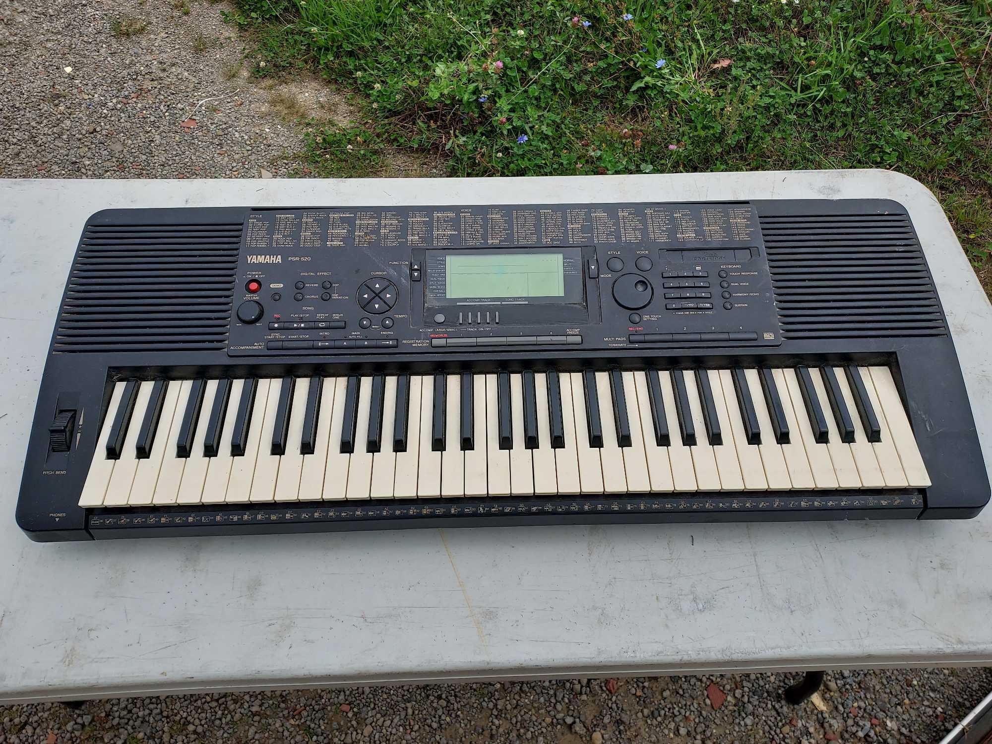 Yamaha PSR-520 Electric Piano/Synth | Proxibid Yamaha PSR-520 Electric Piano/Synth | Proxibid