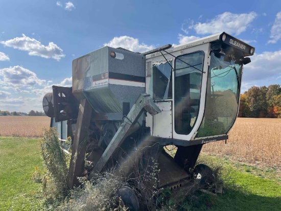 gleaner AC L3 combine for scrap/parts.
