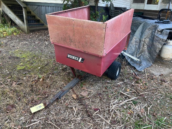 Huskee 17cuft dumping lawn trailer