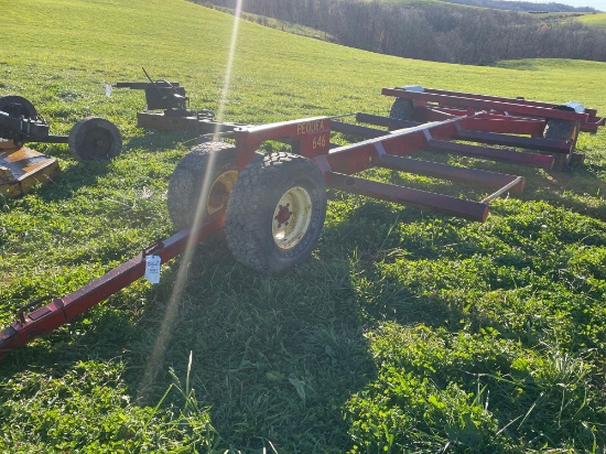 pequea 646 round bale wagon