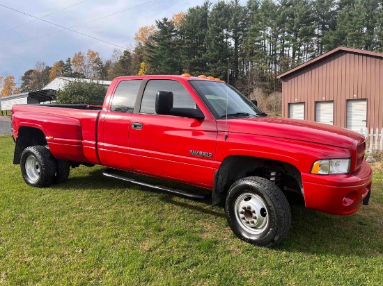 02 Dodge Extended Cab 3500 Dually Pickup