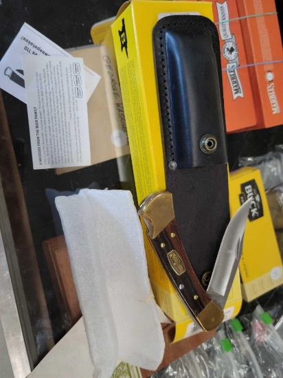 Folding buck knife