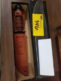 Kabar knife with box