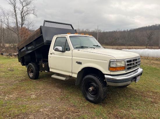1997 Ford F-350 Powerstoke Diesel with low profile Dump Bed