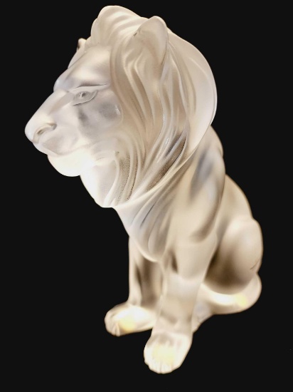 Large Lalique Paris crystal / glass seated lion figurine